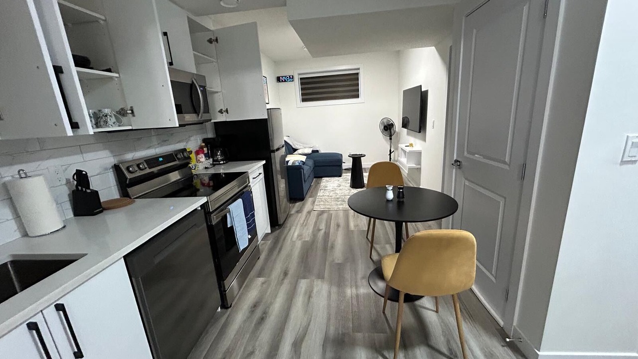 Photo of Kitchen in Division No. 11