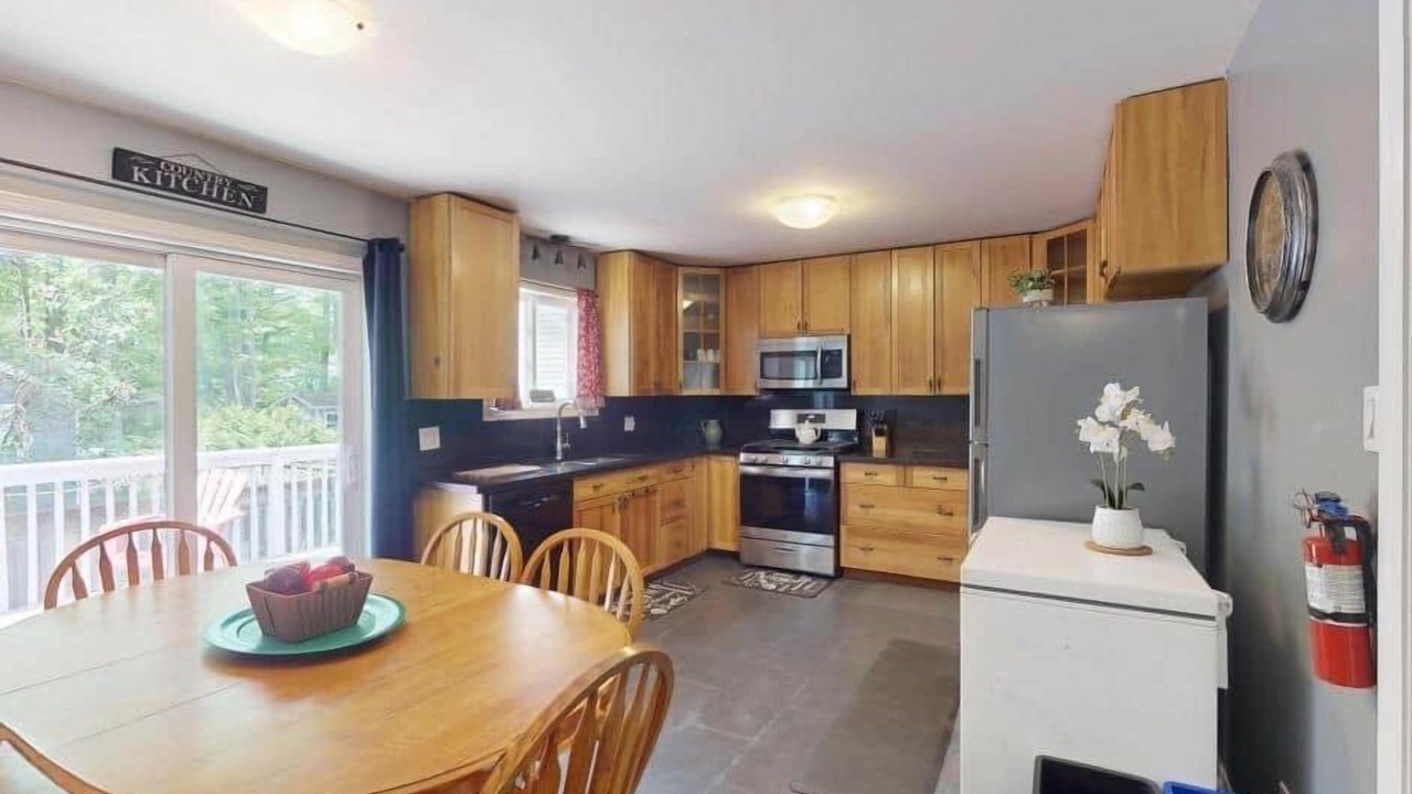 Photo of Kitchen in Wasaga Beach