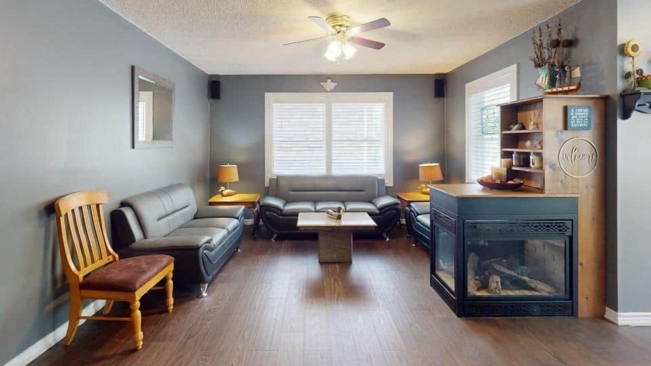 Photo of Livingroom in Wasaga Beach