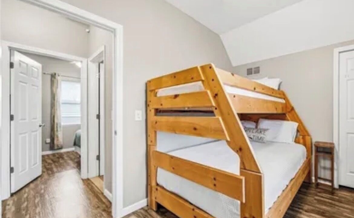 Photo of Bedroom in Geneva-on-the-Lake