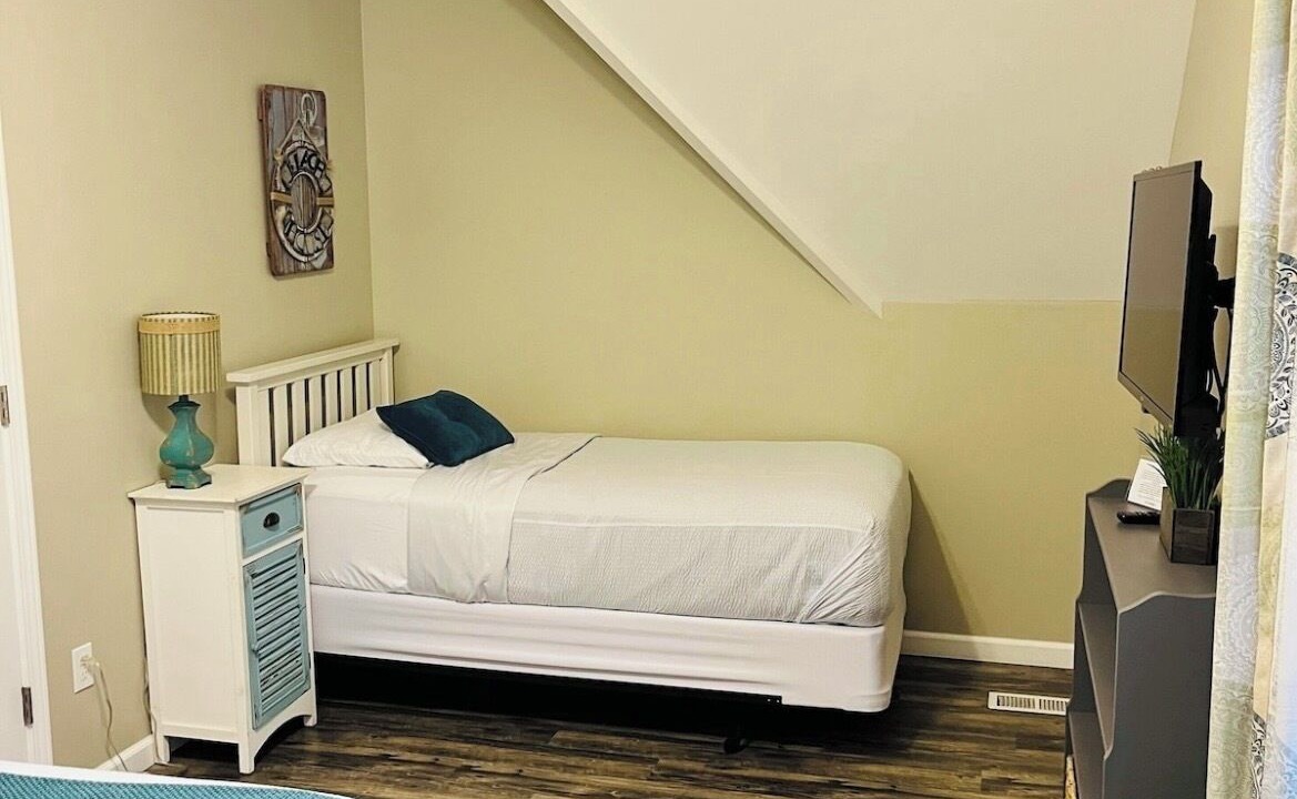 Photo of Bedroom in Geneva-on-the-Lake