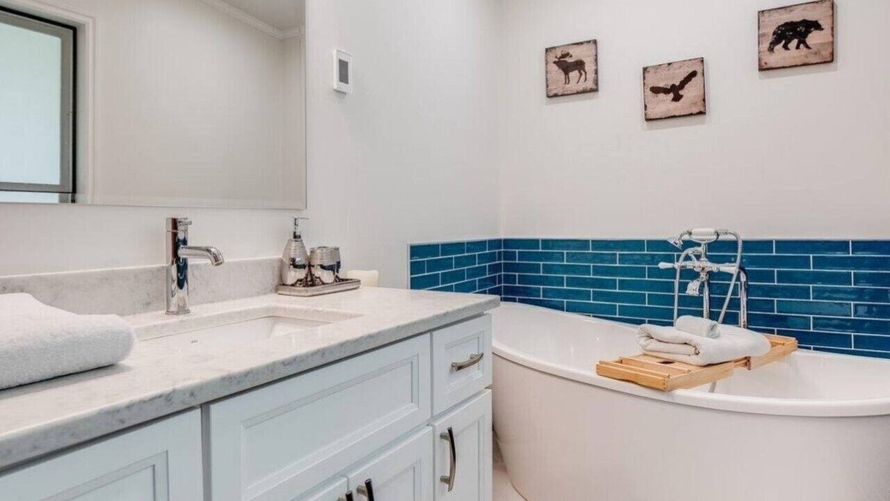 Photo of Bathroom in Ainsworth Hot Springs