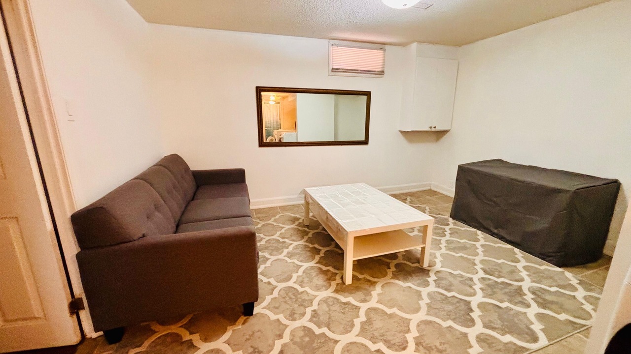 Photo of Livingroom in Ajax