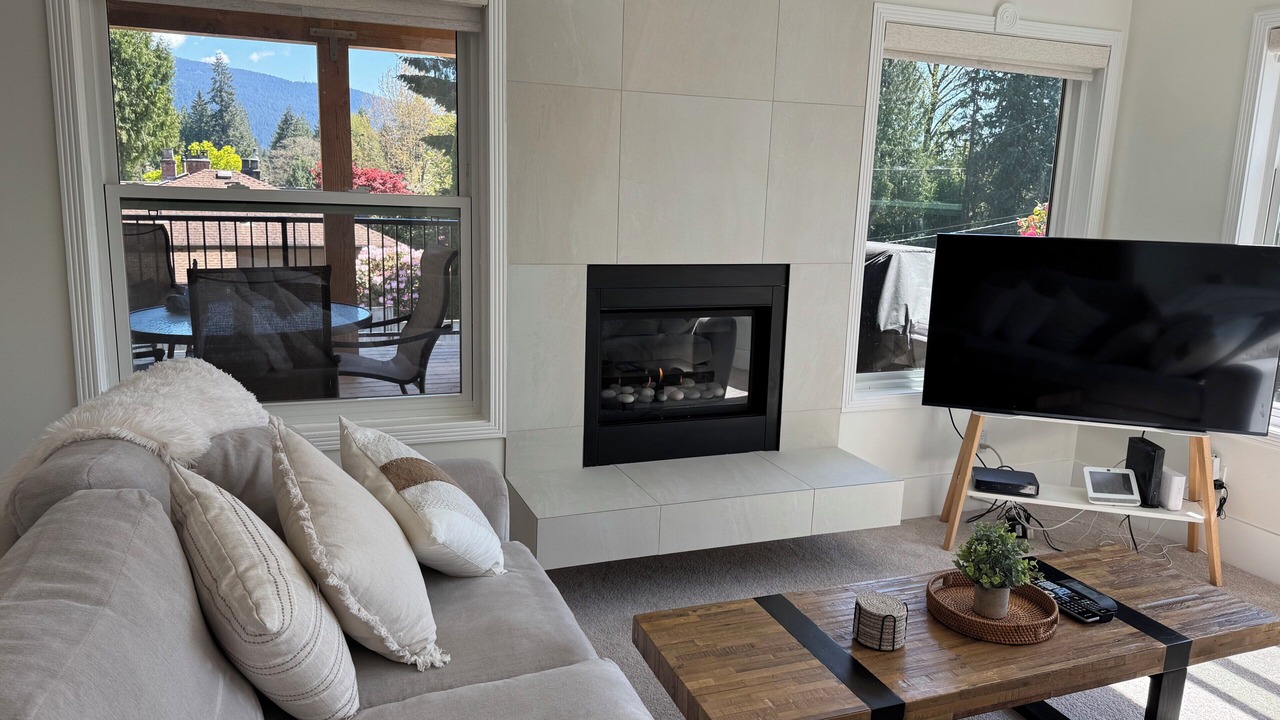 Photo of Livingroom in Lynn Valley