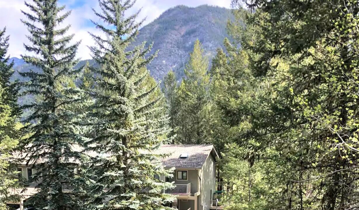 Photo of Outdoor in Radium Hot Springs