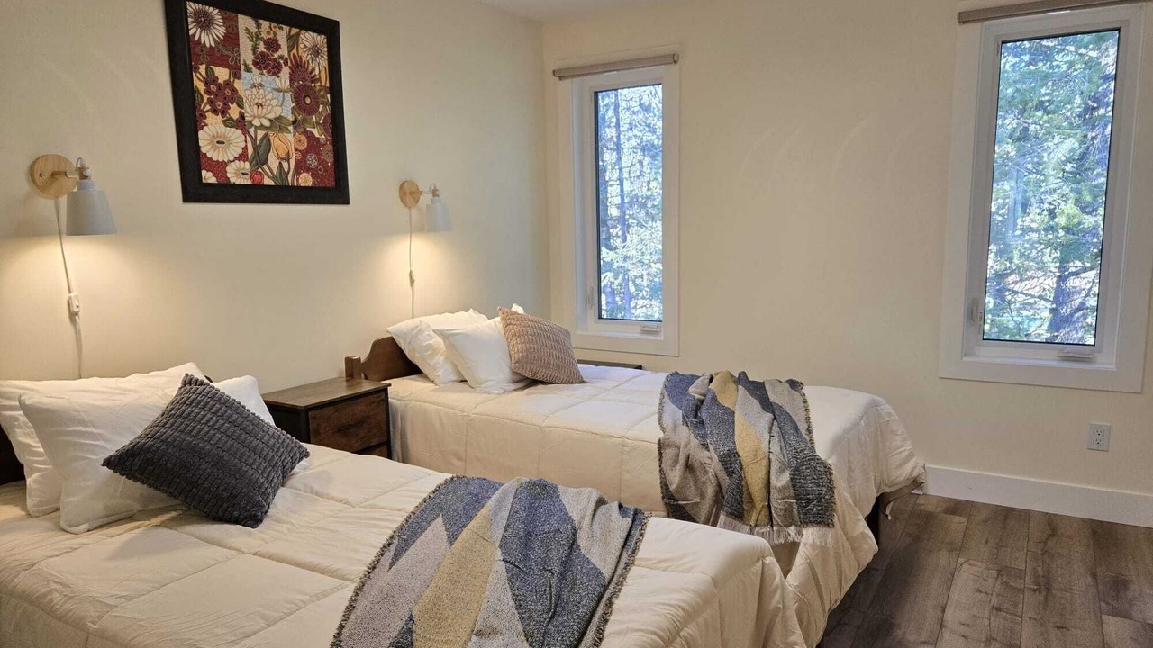 Photo of Bedroom in Radium Hot Springs
