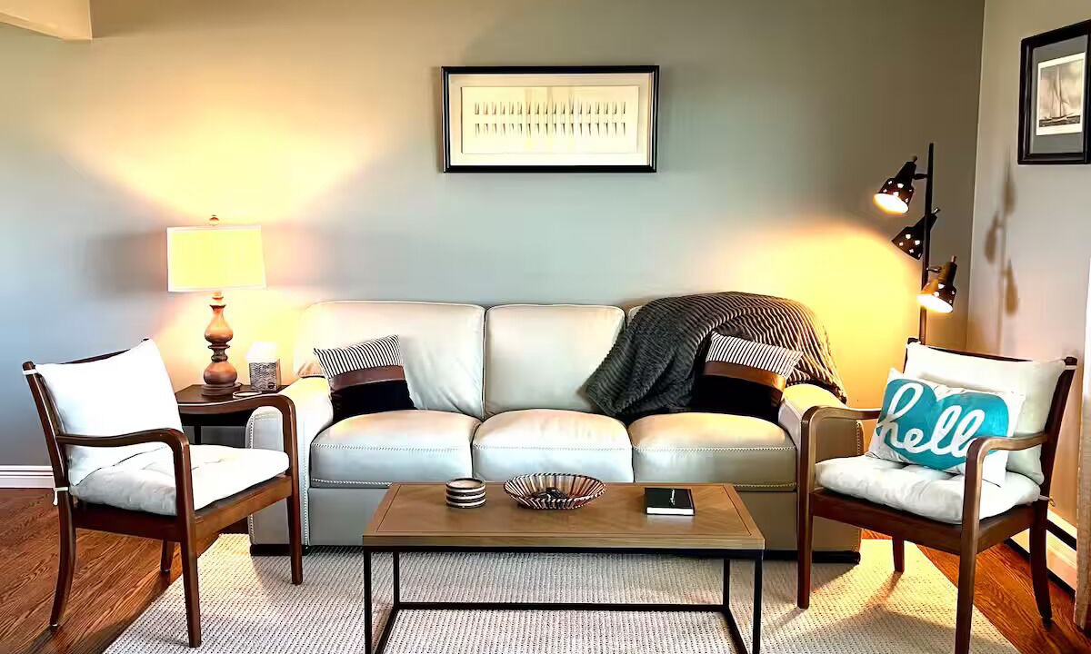 Photo of Livingroom in Eden