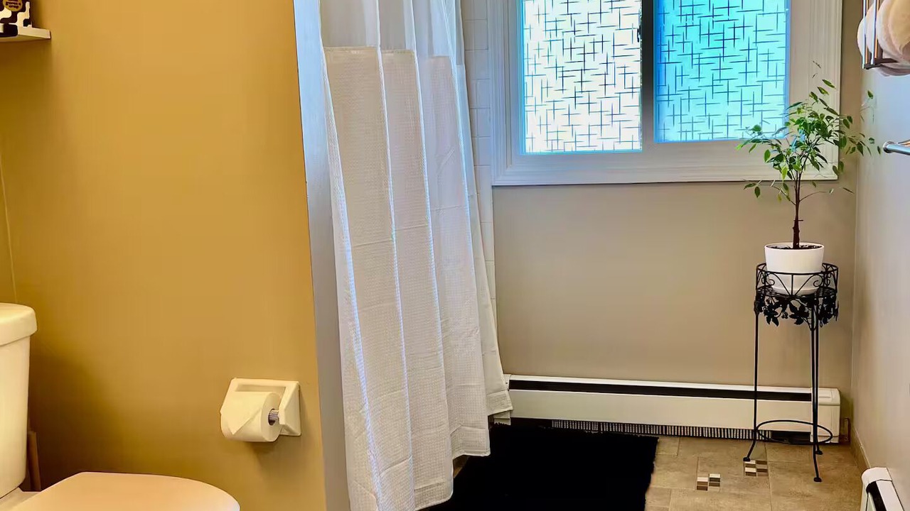 Photo of Bathroom in Eden