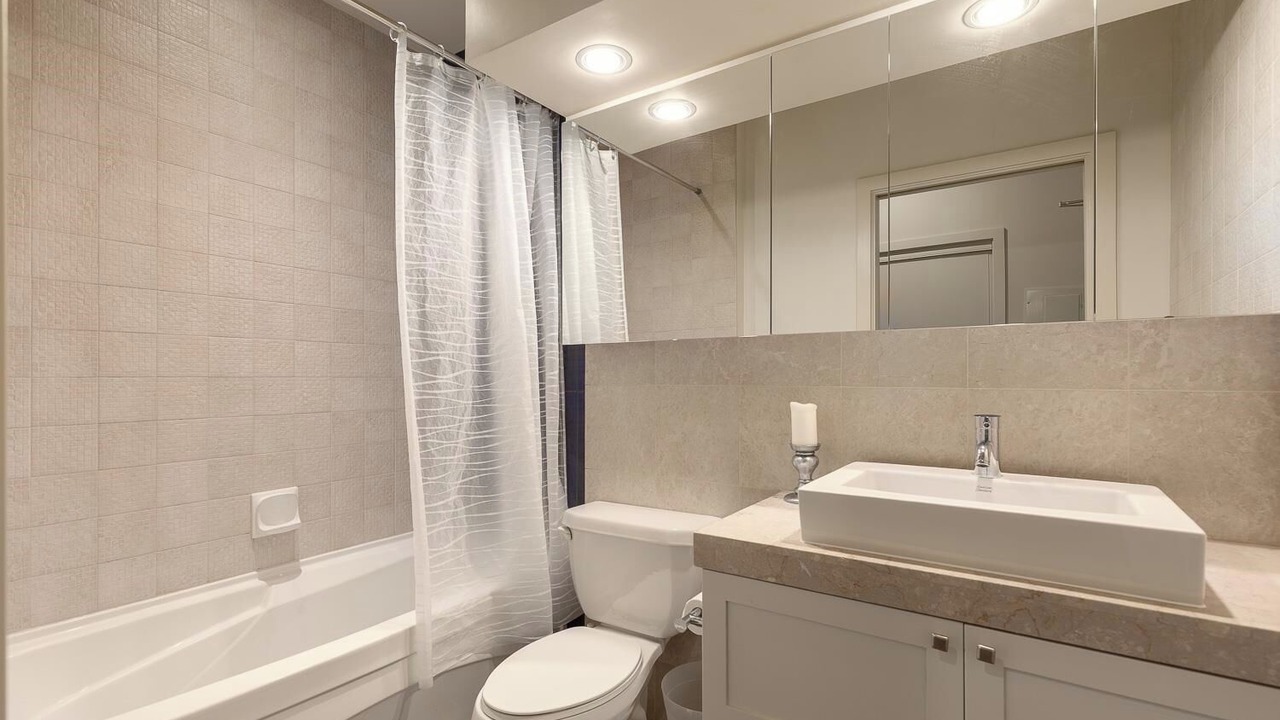 Photo of Bathroom in Coal Harbour