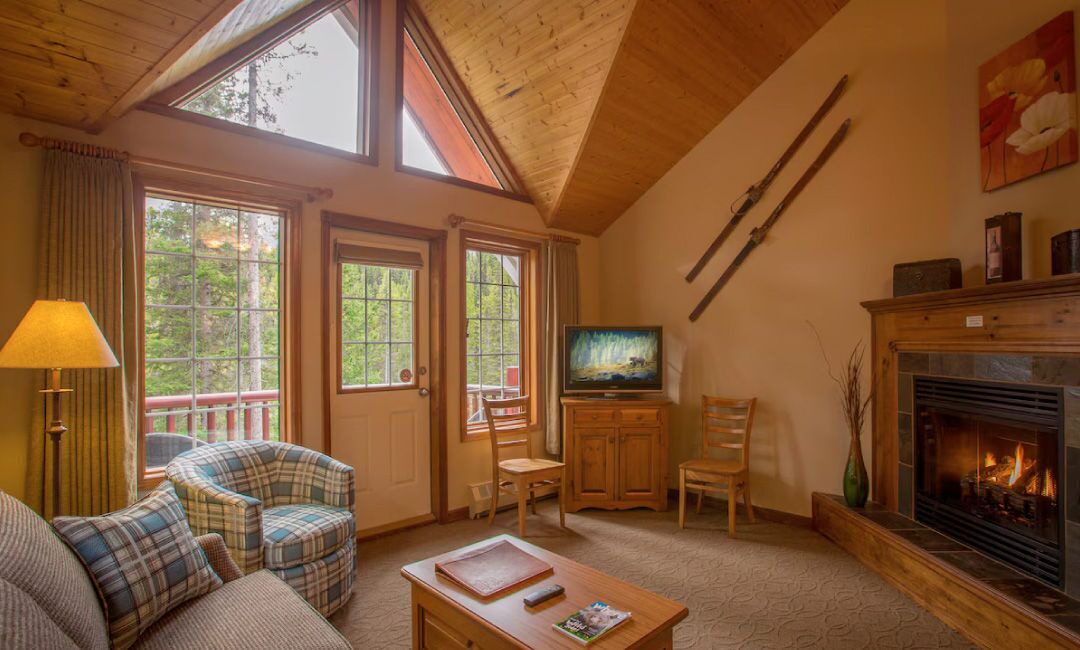 Photo of Livingroom in Lake Louise