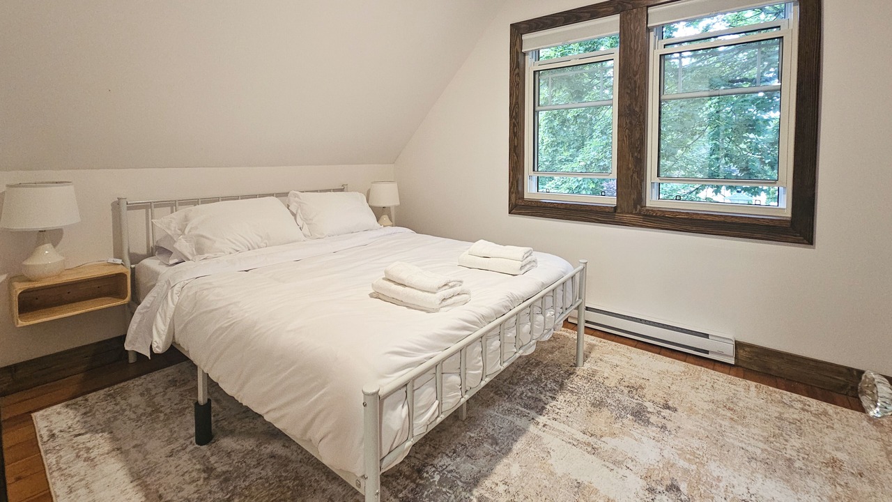 Photo of Bedroom in Downtown Eastside