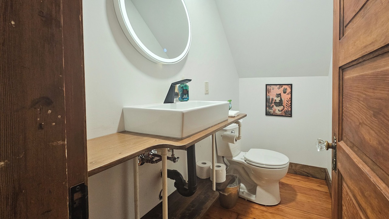 Photo of Bathroom in Downtown Eastside