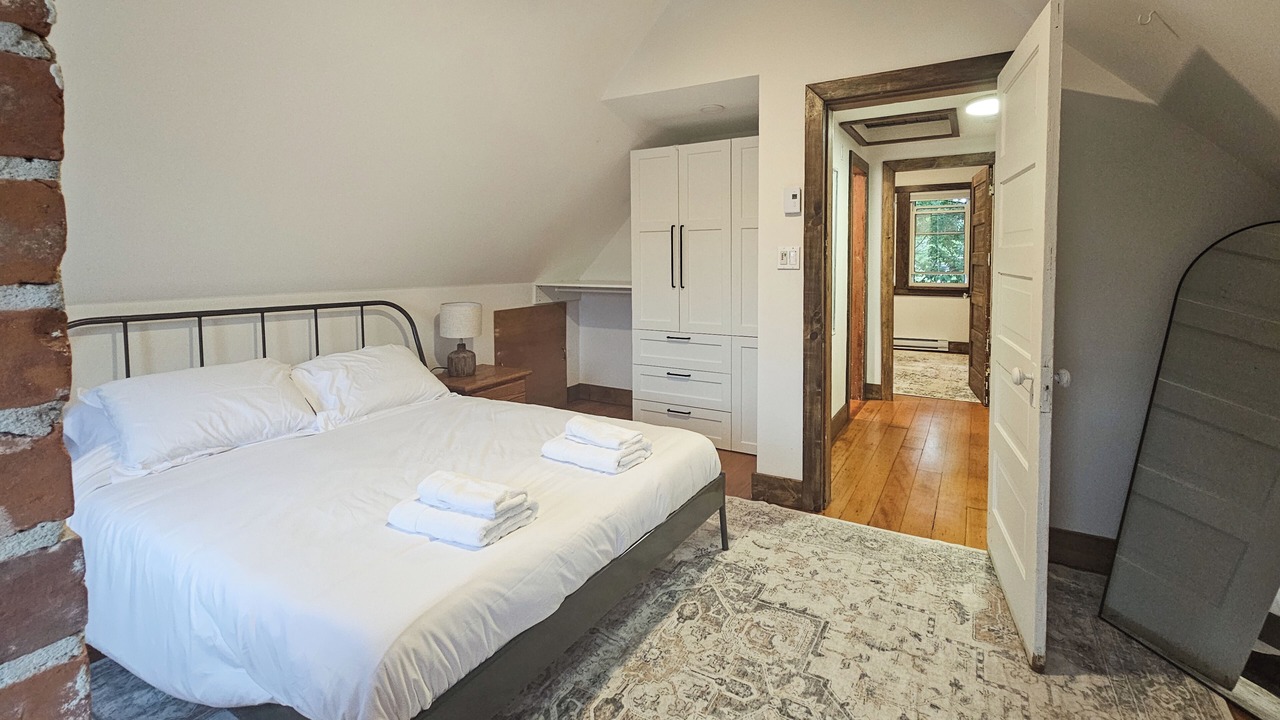 Photo of Bedroom in Downtown Eastside