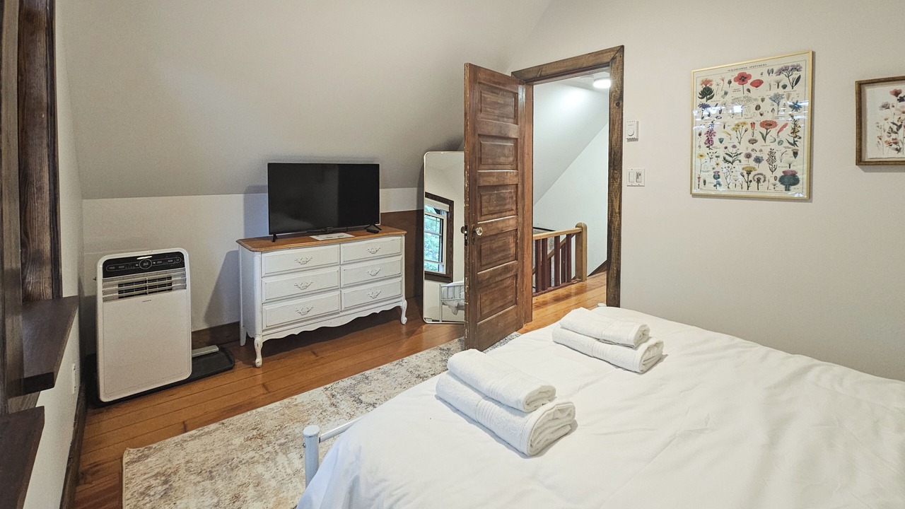 Photo of Bedroom in Downtown Eastside