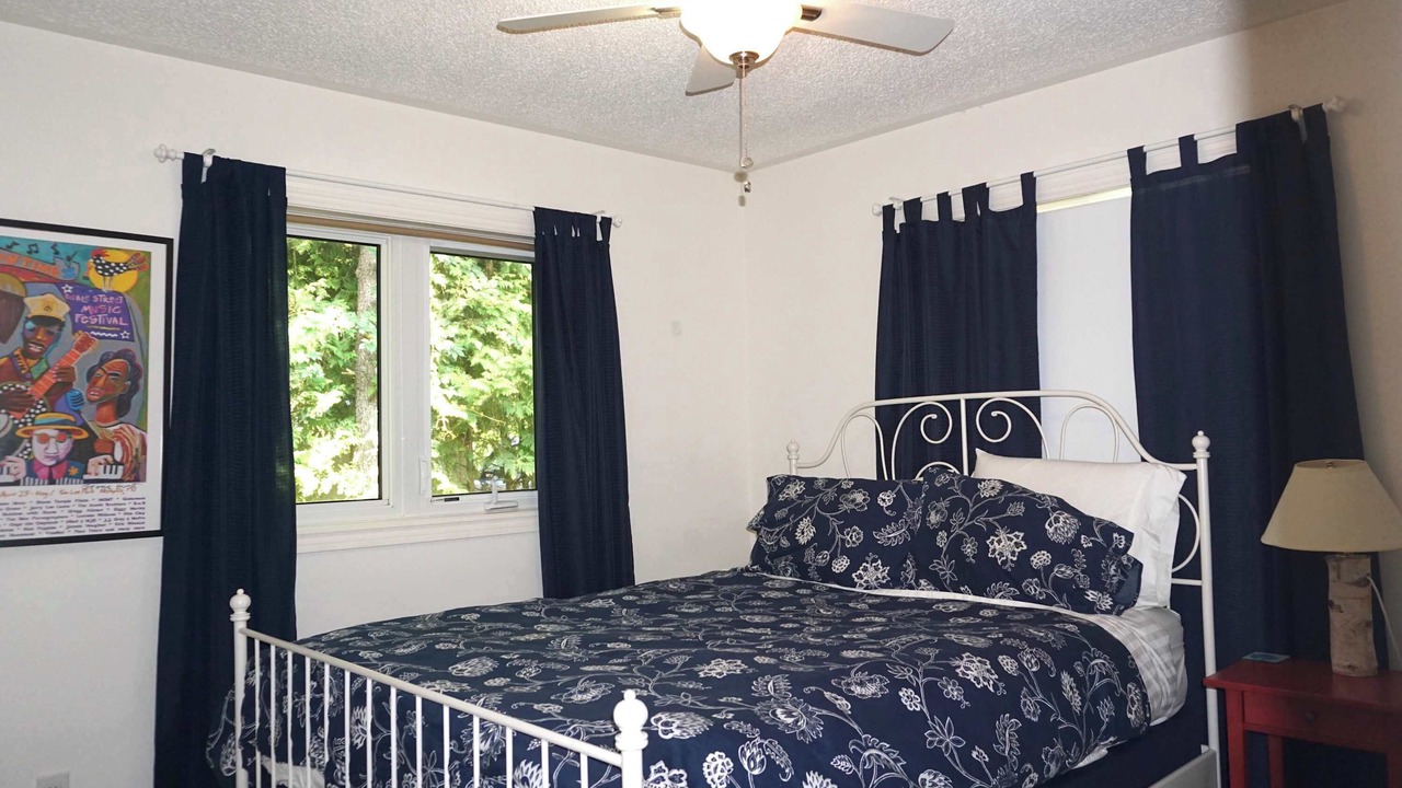 Photo of Bedroom in MacTier
