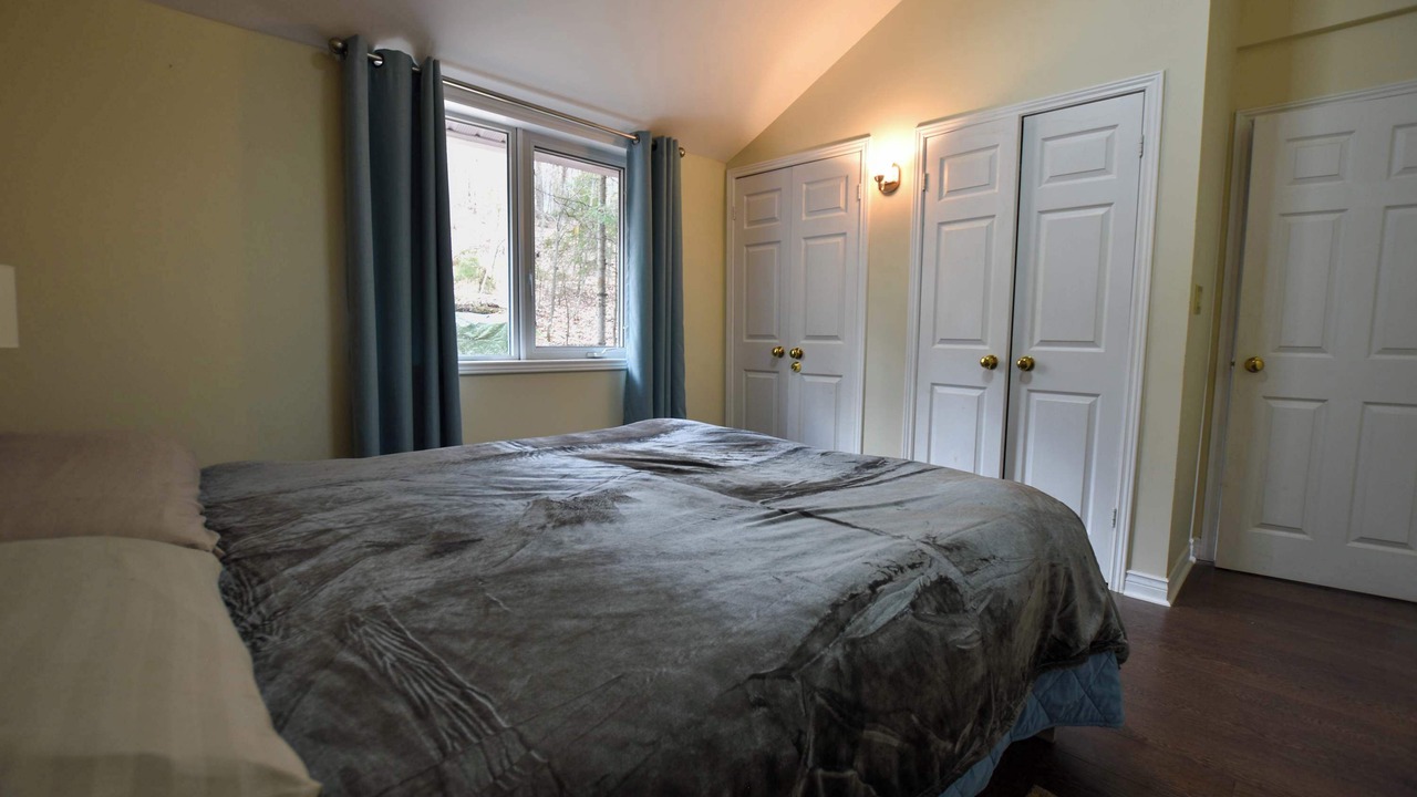 Photo of Bedroom in Rosseau