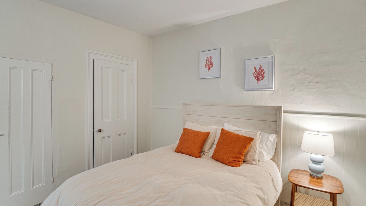 Photo of Bedroom in Oswego