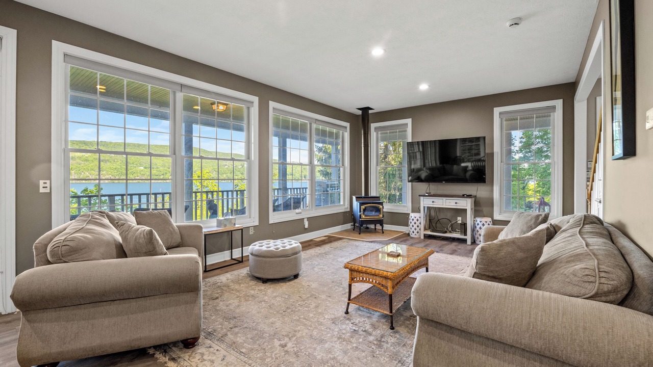 Photo of Livingroom in Middlesex