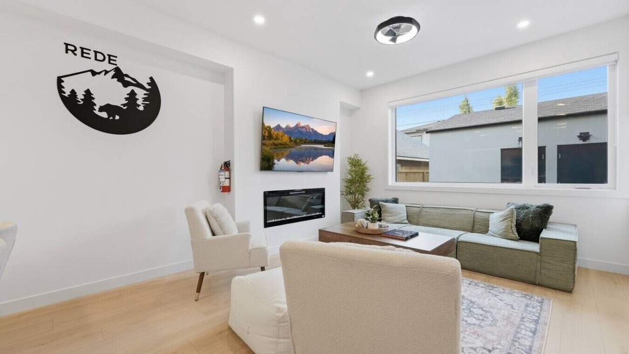 Photo of Livingroom in Renfrew
