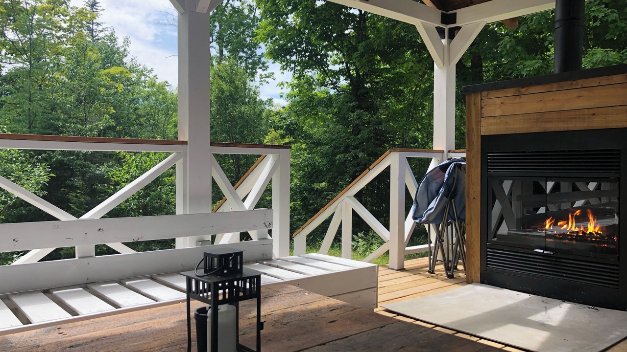 Photo of Patio Balcony in Entrelacs