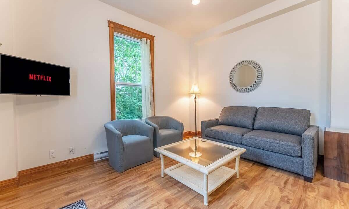 Photo of Livingroom in Desjardins