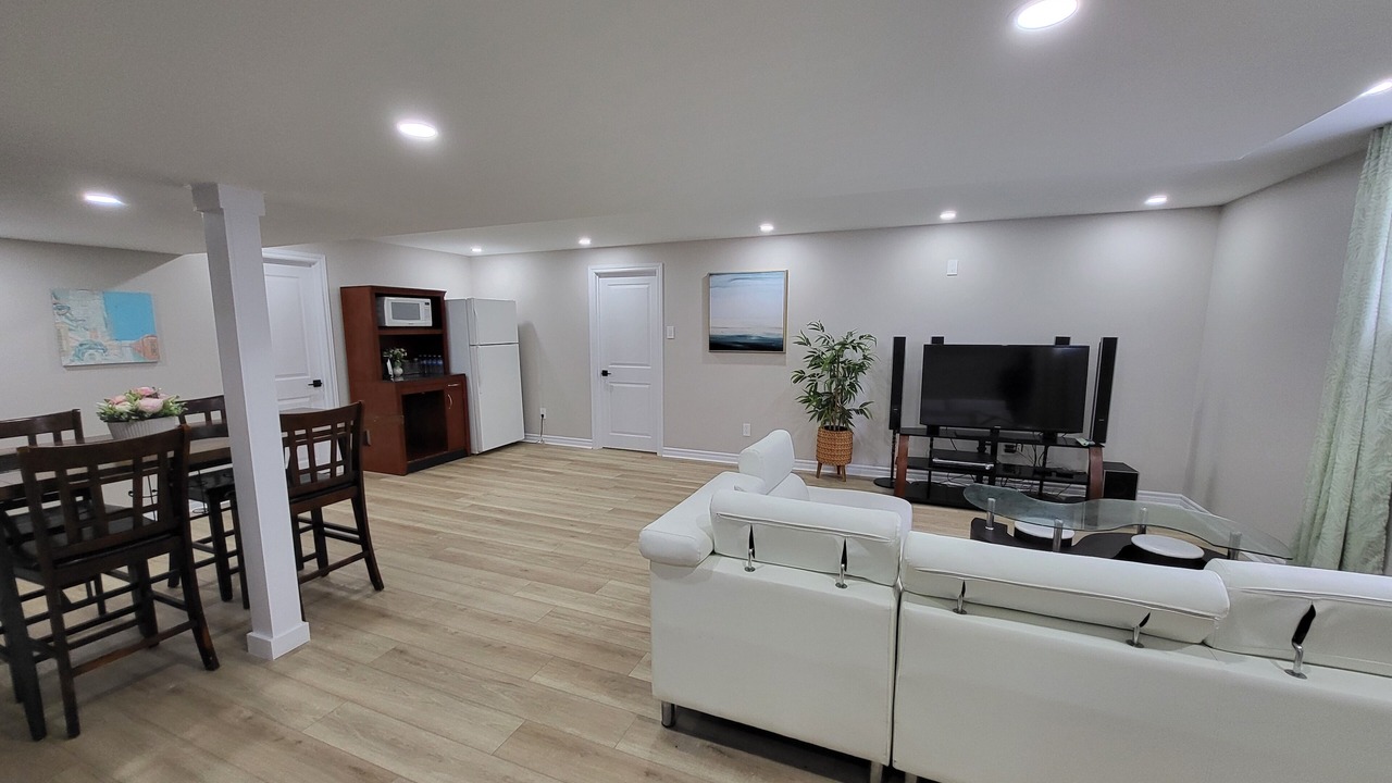 Photo of Livingroom in Russell