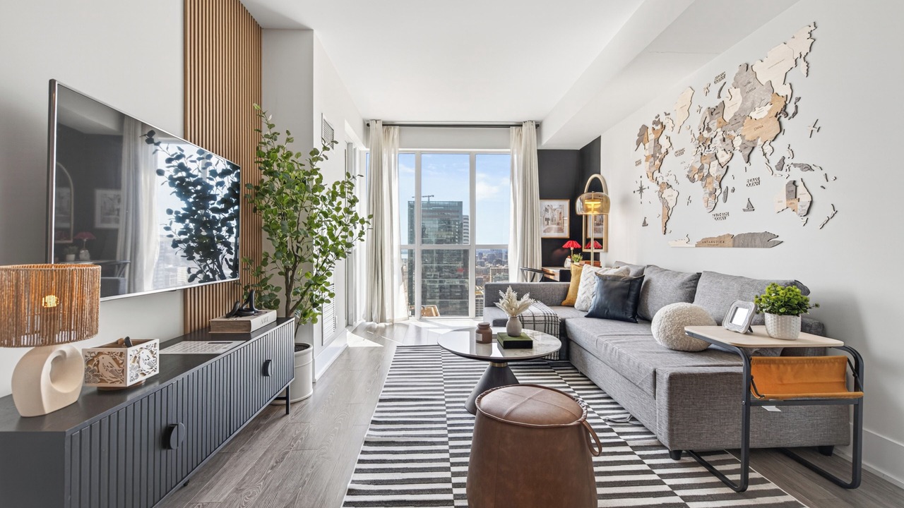 Photo of Livingroom in Toronto Entertainment District
