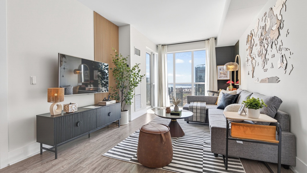 Photo of Livingroom in Toronto Entertainment District