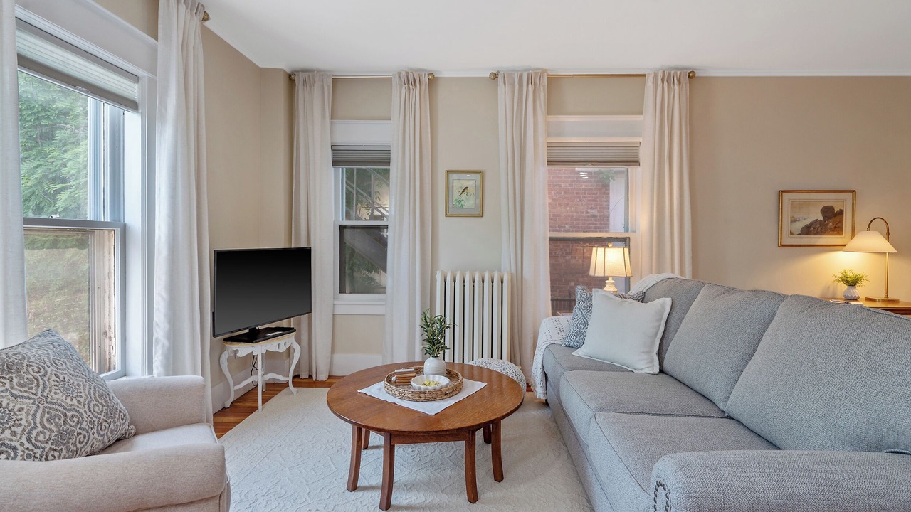 Photo of Livingroom in Baldwinsville