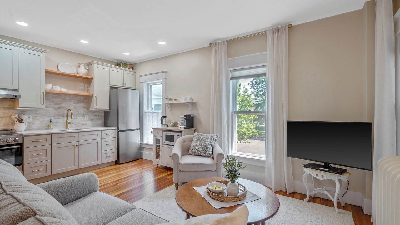 Photo of Livingroom in Baldwinsville