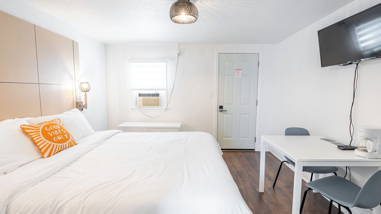 Photo of Bedroom in Lambton Shores