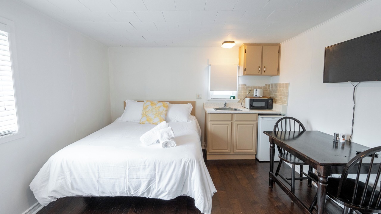 Photo of Bedroom in Lambton Shores