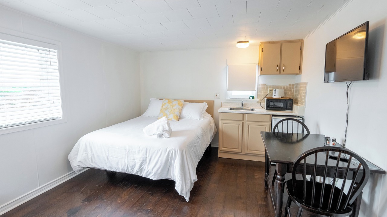 Photo of Bedroom in Lambton Shores
