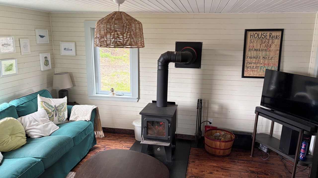 Photo of Livingroom in Salt Harbour