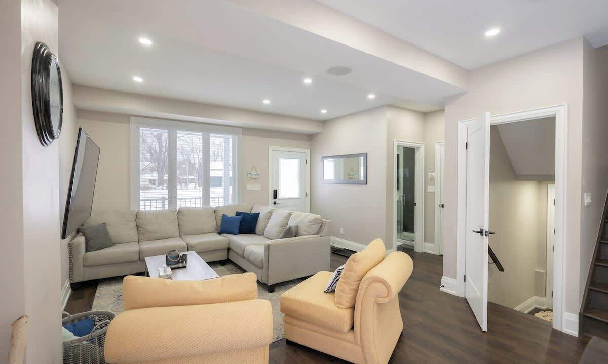 Photo of Livingroom in Crystal Beach