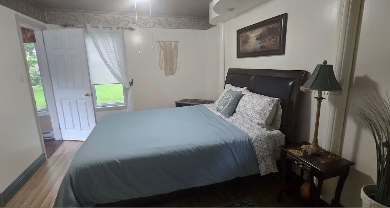 Photo of Bedroom in L'lle-du-College