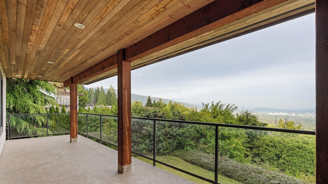 Photo of Patio Balcony in West Vancouver