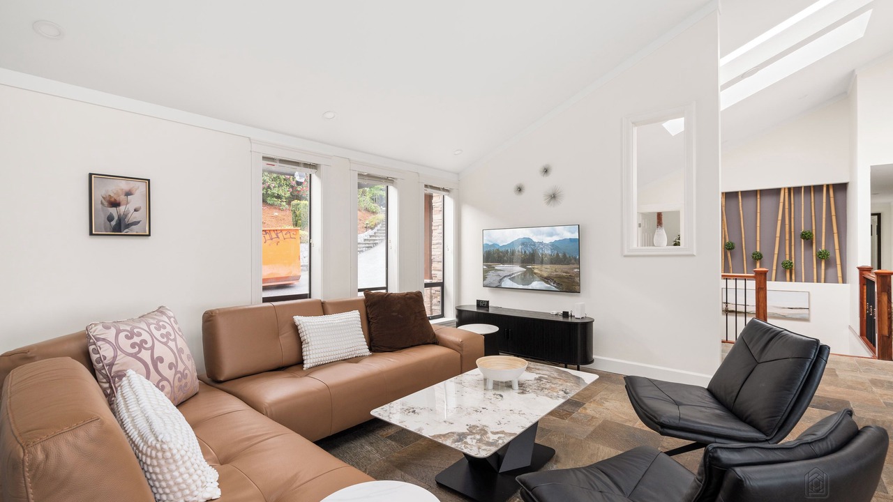 Photo of Livingroom in West Vancouver