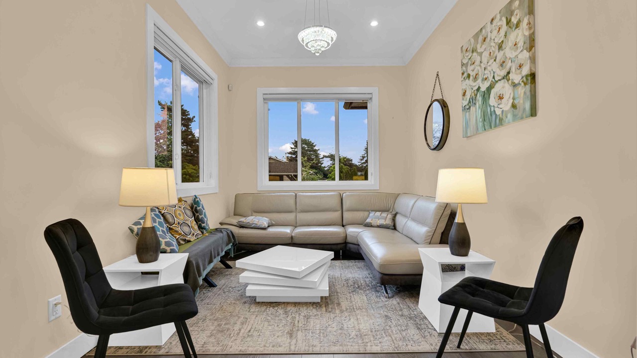 Photo of Livingroom in Maple Ridge