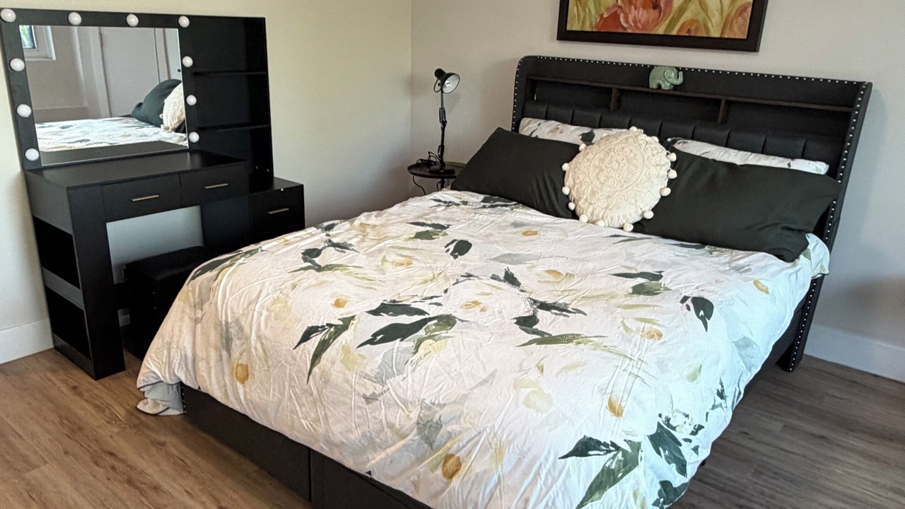 Photo of Bedroom in District of North Vancouver