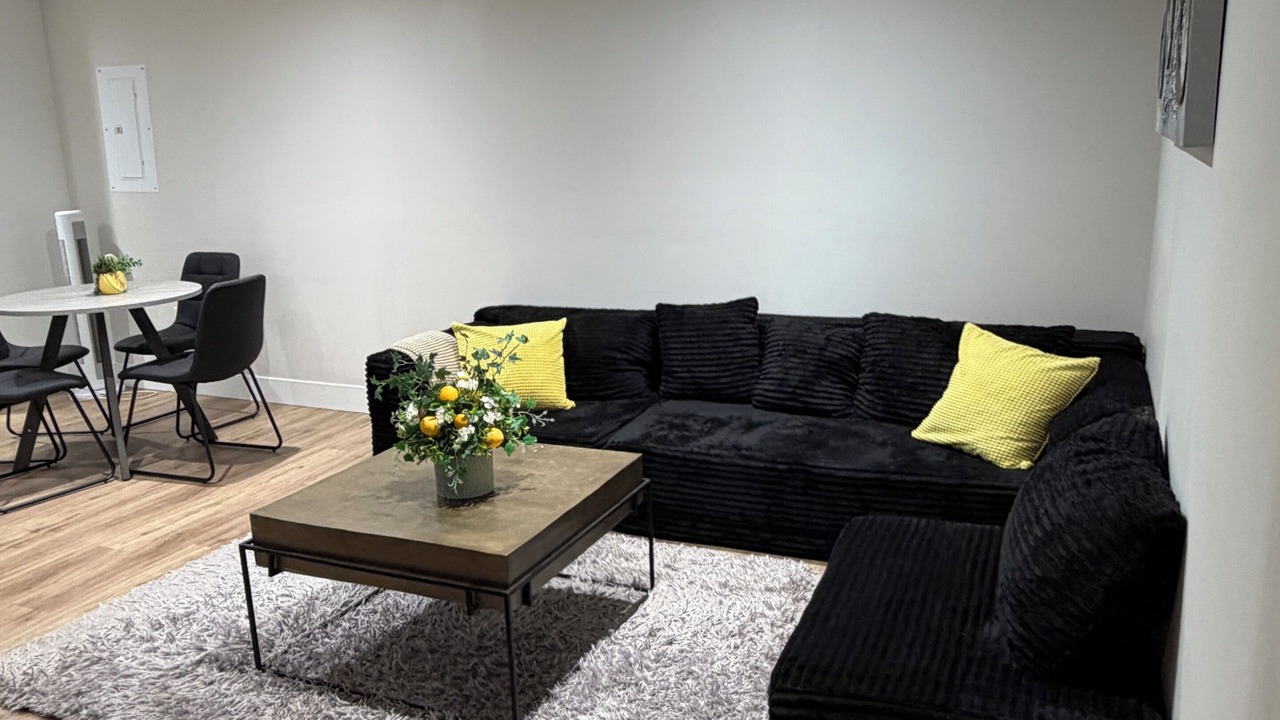 Photo of Livingroom in District of North Vancouver