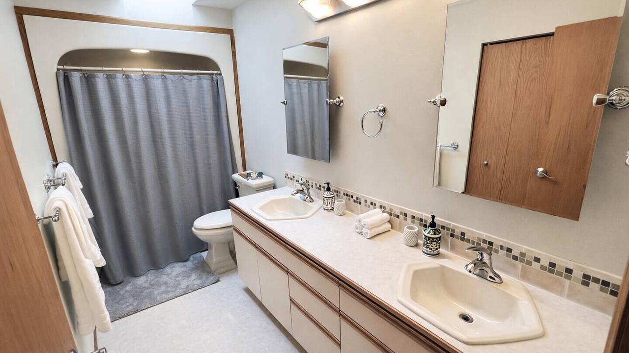 Photo of Bathroom in Garibaldi Highlands