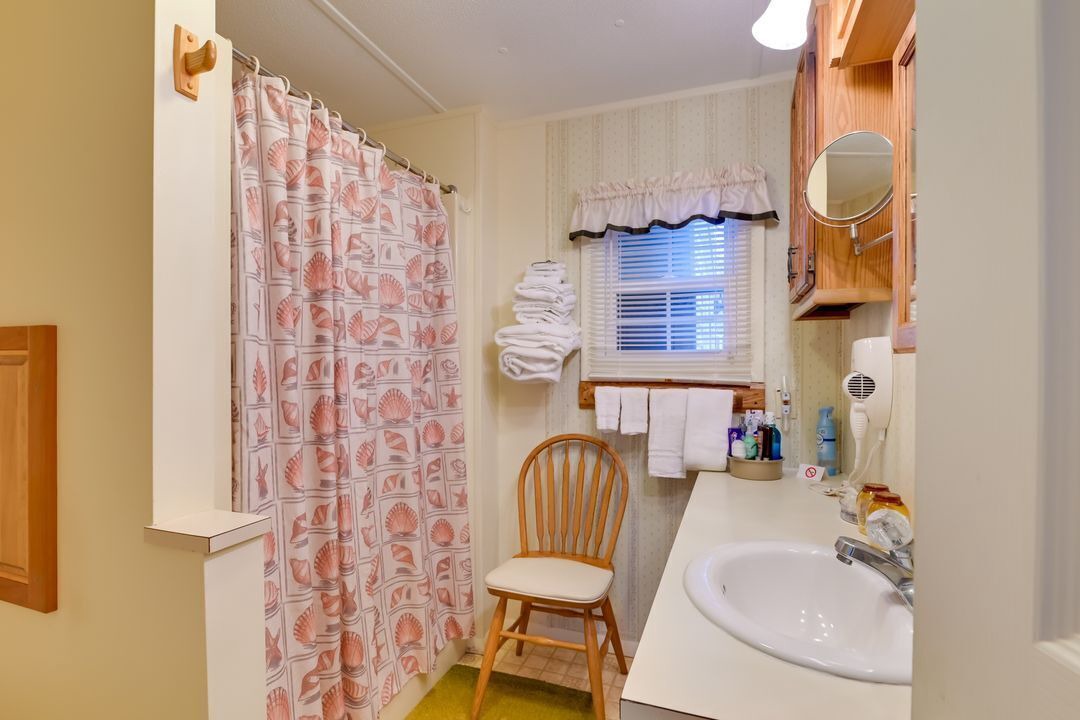 Photo of Bathroom in Lakemont