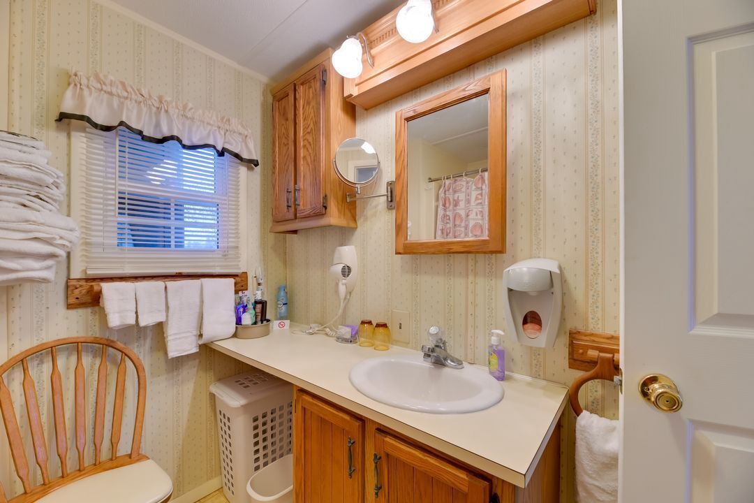 Photo of Bathroom in Lakemont