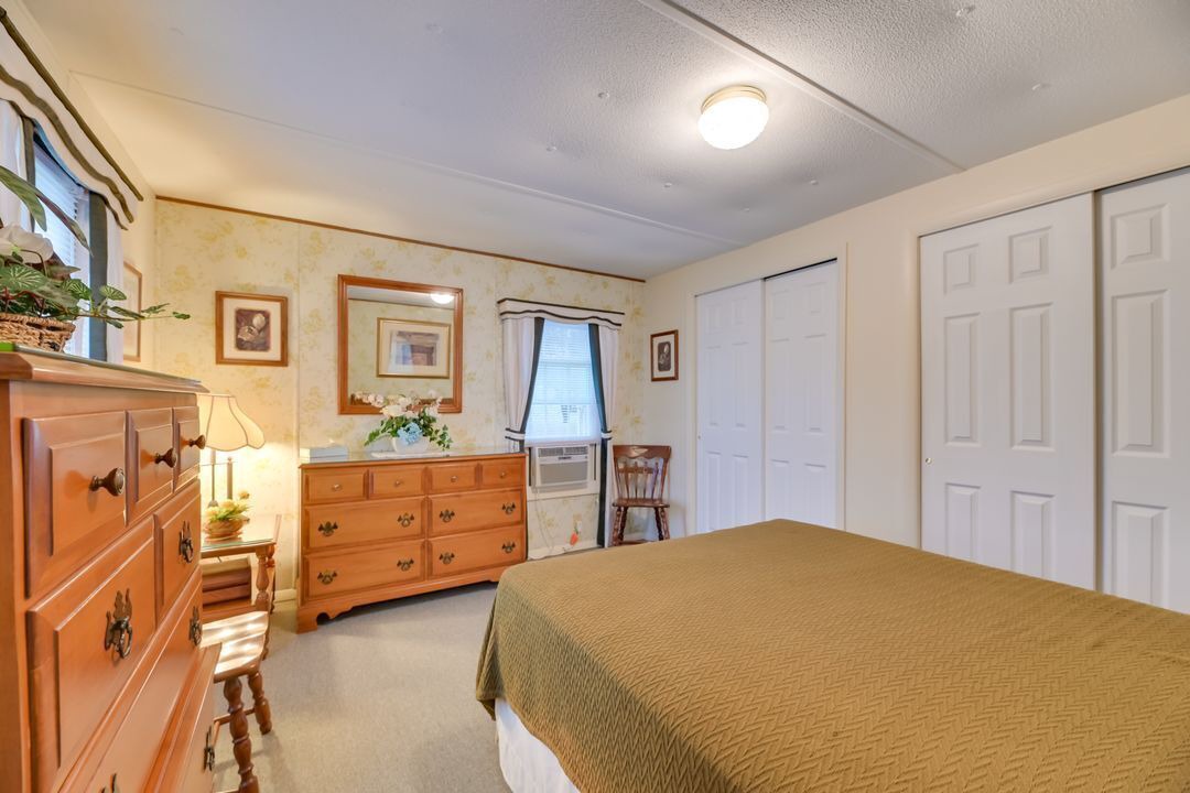 Photo of Bedroom in Lakemont