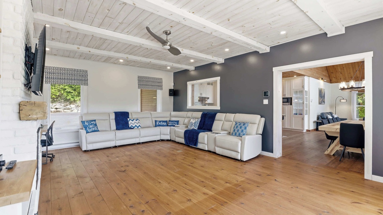 Photo of Livingroom in Saint-Faustin-Lac-Carre