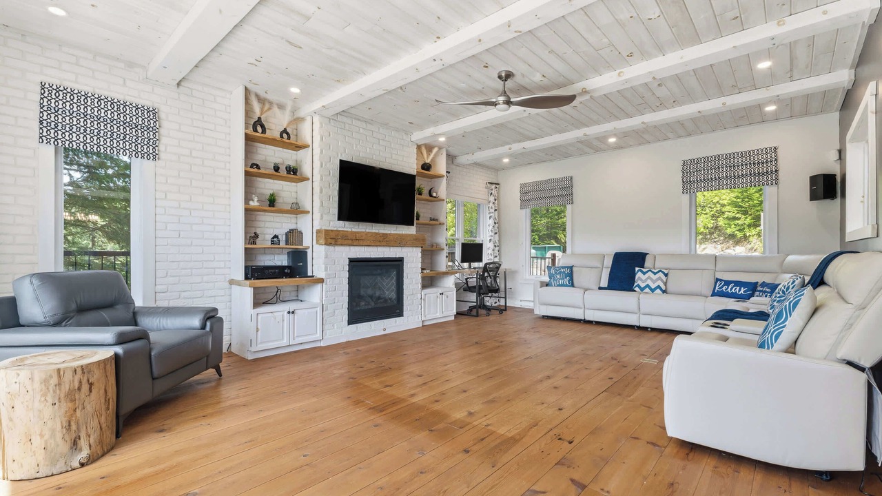 Photo of Livingroom in Saint-Faustin-Lac-Carre