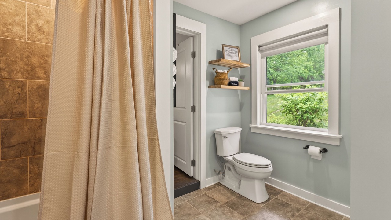 Photo of Bathroom in Naples