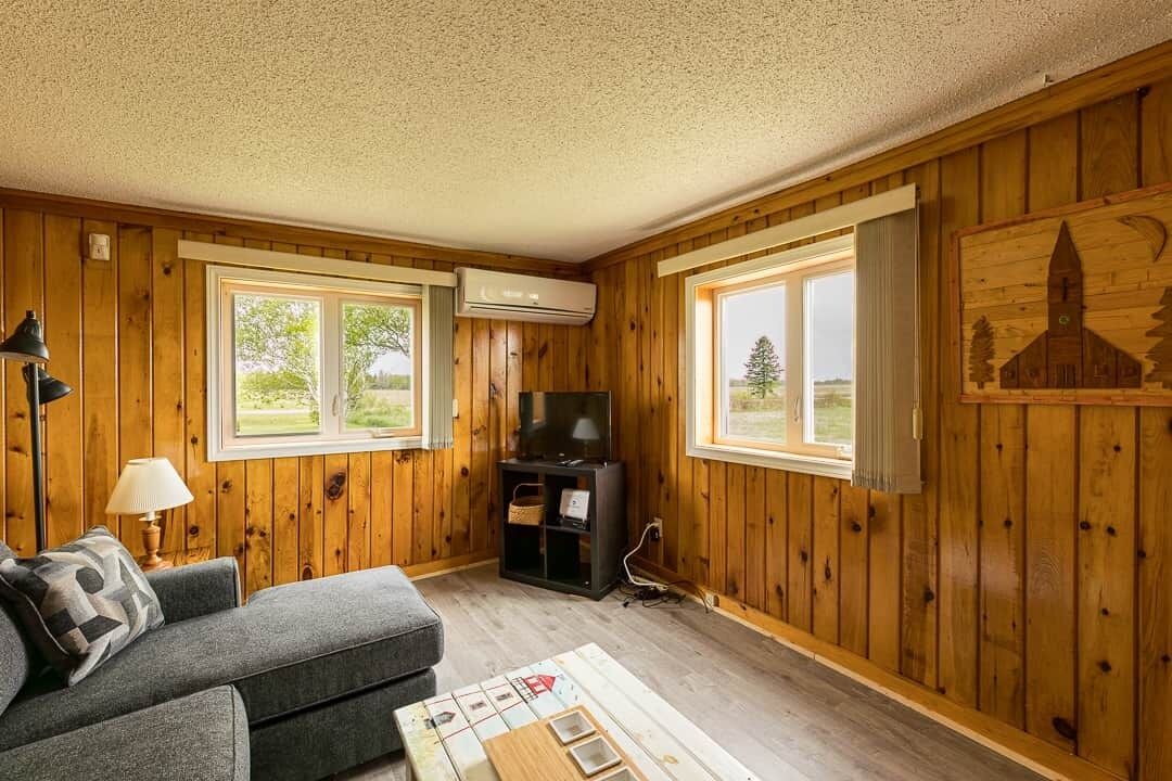 Photo of Livingroom in Grand River