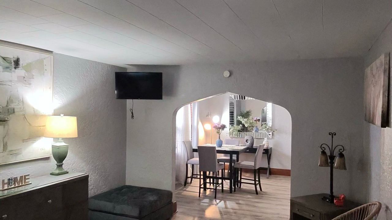 Photo of Livingroom in Kenmore